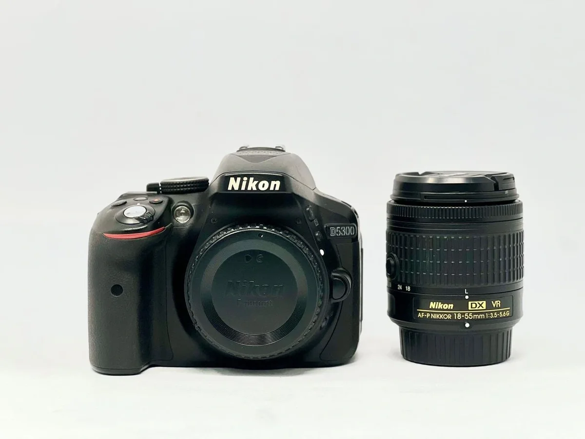 Nikon D5300 [body] with Lens 18-55mm