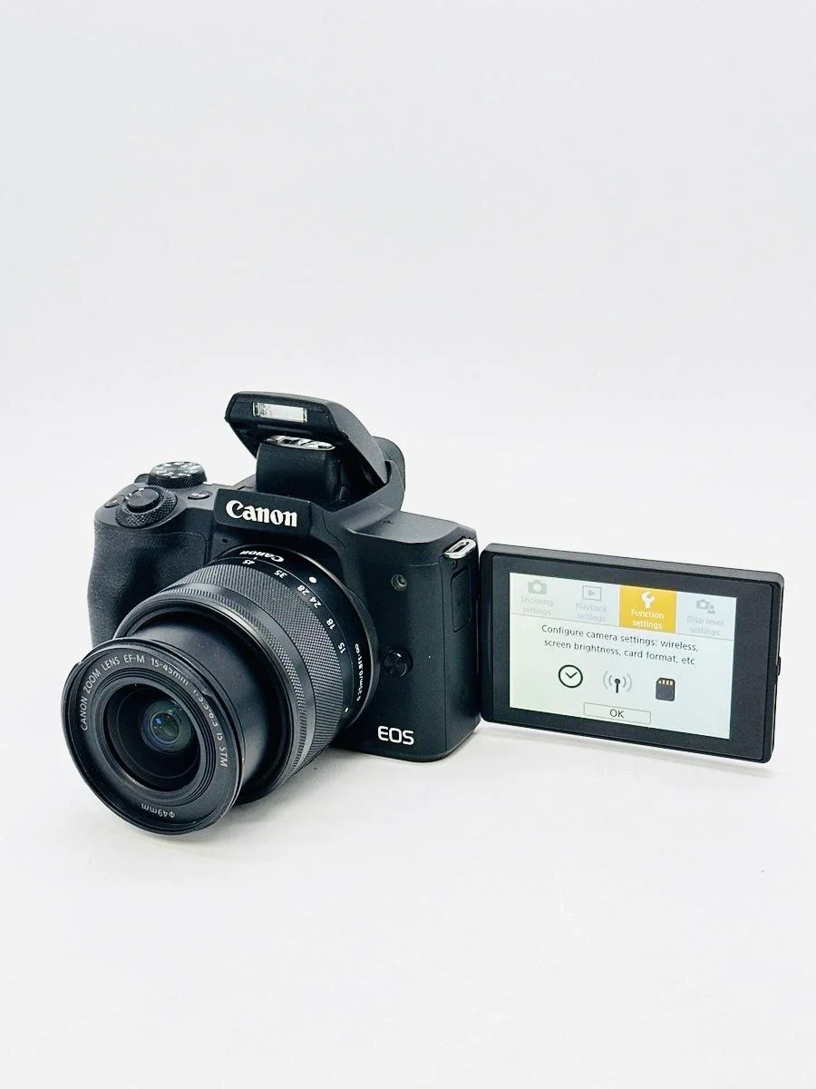 Canon M50 [body] with Lens 15-45mm