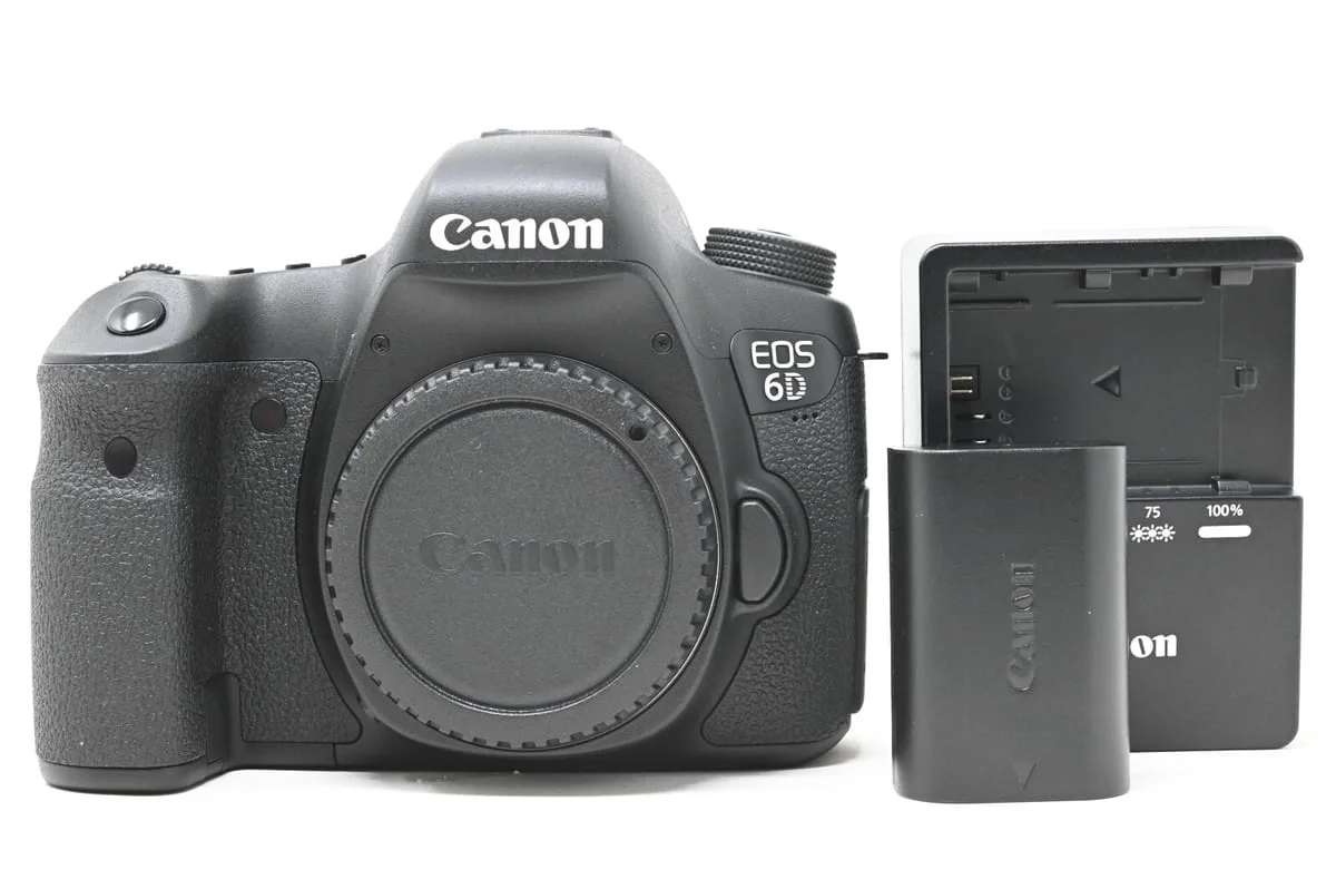 Canon 6D [body] with Lens 24-105mm